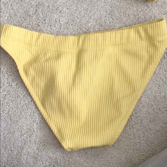 ASOS yellow bikini - Picture 2 of 5